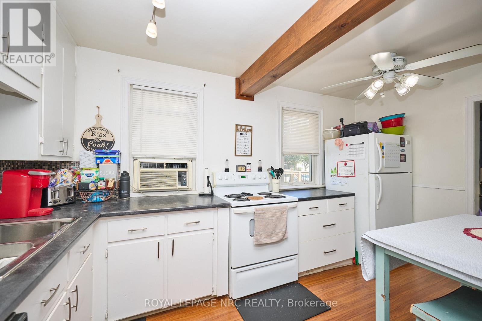 7221 Windsor Crescent, Niagara Falls, Ontario  L2G 1G2 - Photo 7 - X12364872