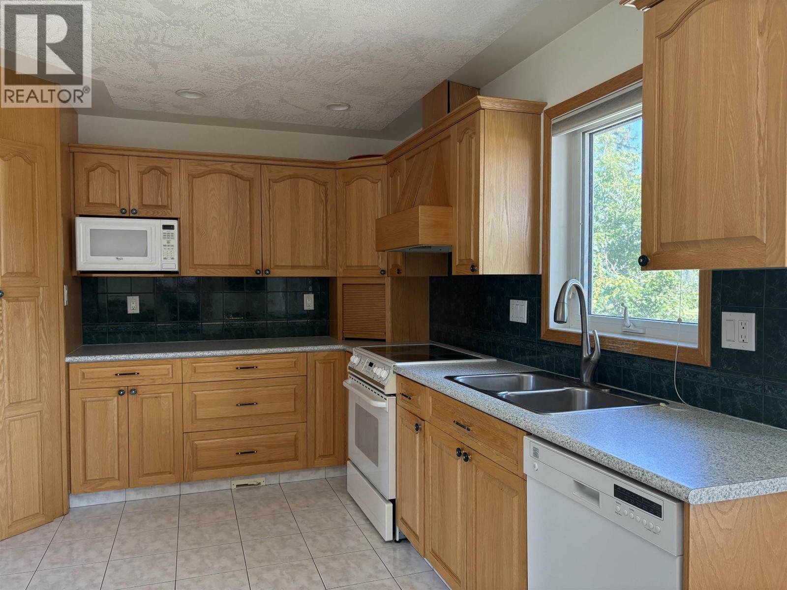 2362 Mctavish Road, Prince George, British Columbia  V2K 5R5 - Photo 8 - R3040512