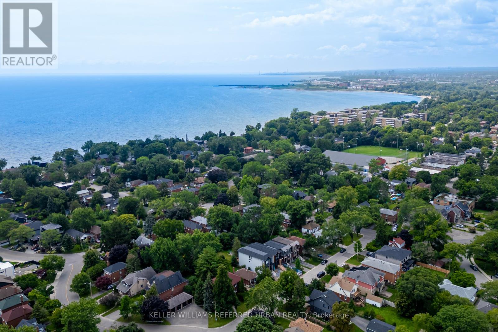2 Shamrock Avenue, Toronto, Ontario  M8W 1C8 - Photo 8 - W12364515