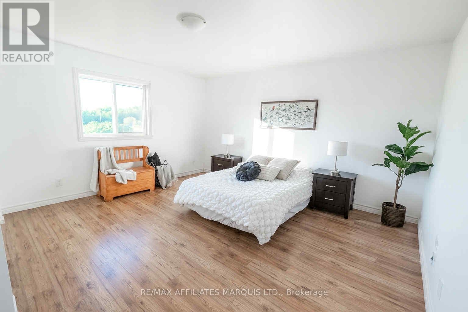 101 French Avenue, South Stormont, Ontario  K0C 2P0 - Photo 12 - X12364873