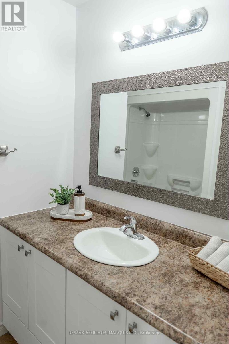101 French Avenue, South Stormont, Ontario  K0C 2P0 - Photo 15 - X12364873