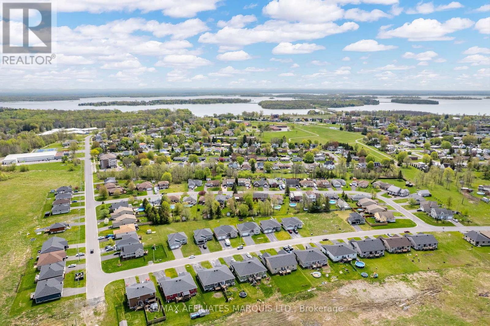 101 French Avenue, South Stormont, Ontario  K0C 2P0 - Photo 27 - X12364873