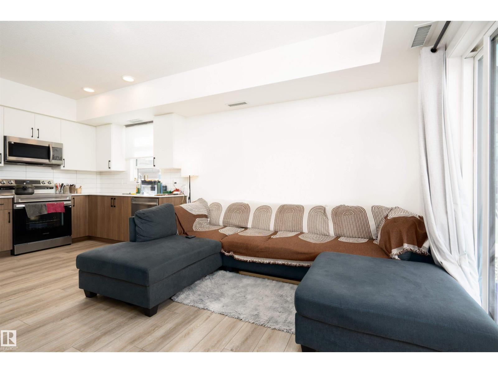 #108 9227 228 Street Nw Nw, Edmonton, Alberta  T5T 7R9 - Photo 4 - E4454734