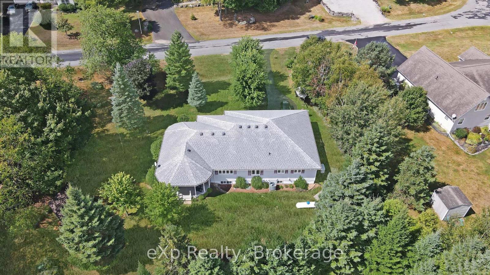 42 Sancayne Street, Dysart Et Al, Ontario  K0M 1S0 - Photo 10 - X12360177