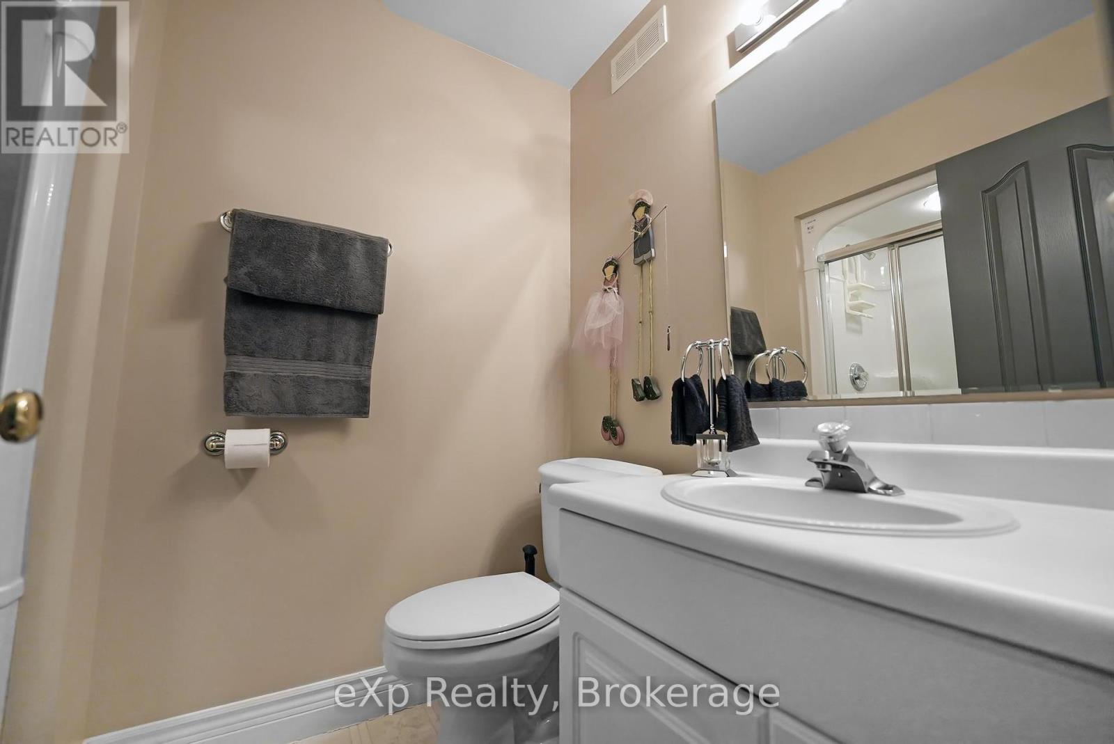 42 Sancayne Street, Dysart Et Al, Ontario  K0M 1S0 - Photo 22 - X12360177