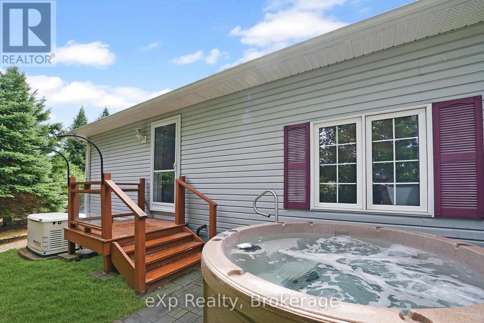 42 Sancayne Street, Dysart Et Al, Ontario  K0M 1S0 - Photo 32 - X12360177