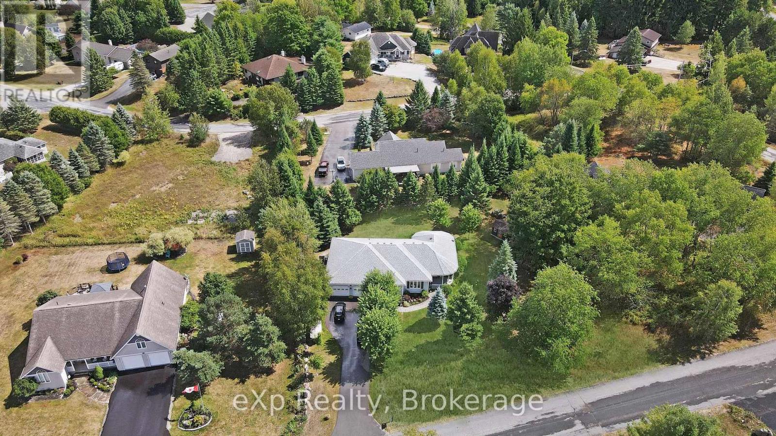 42 Sancayne Street, Dysart Et Al, Ontario  K0M 1S0 - Photo 9 - X12360177