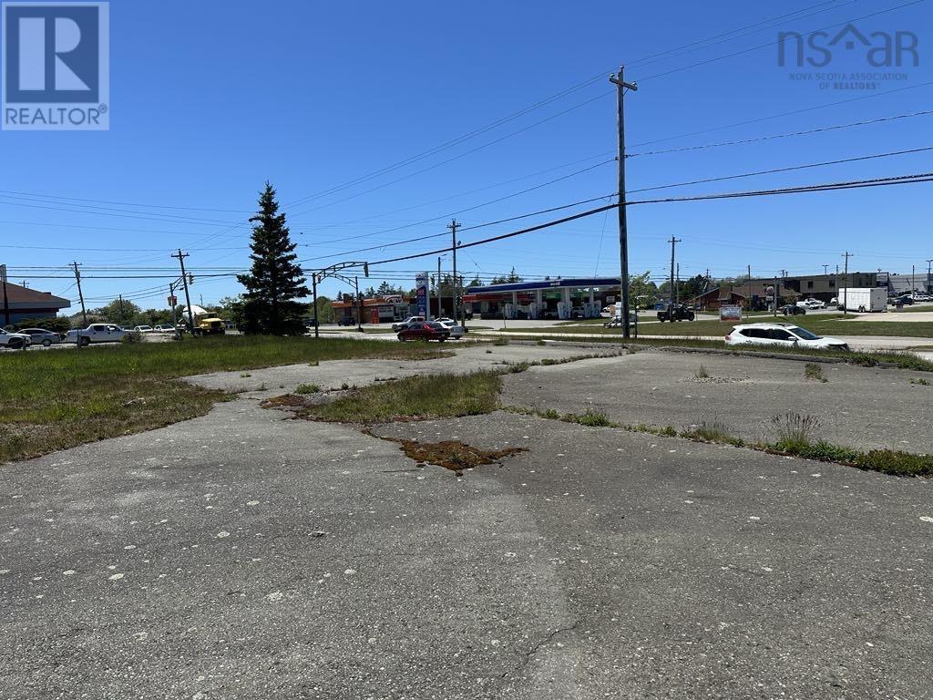 70 Starrs Road, Yarmouth, Nova Scotia  B5A 2T5 - Photo 5 - 202521640