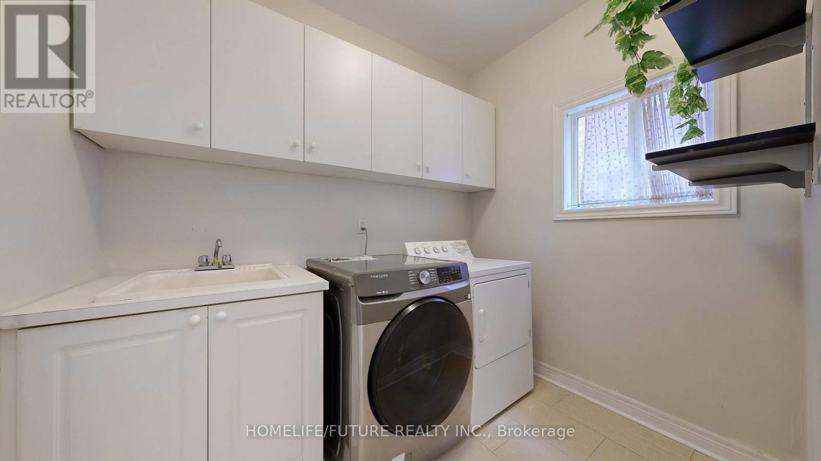51 Estate Garden Drive, Richmond Hill, Ontario  L4E 3V5 - Photo 43 - N12357335