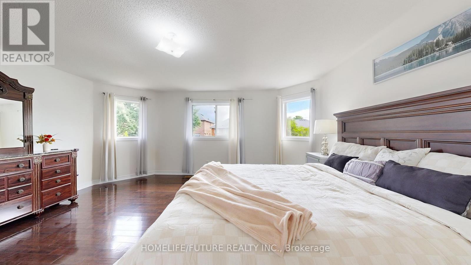 51 Estate Garden Drive, Richmond Hill, Ontario  L4E 3V5 - Photo 24 - N12357335