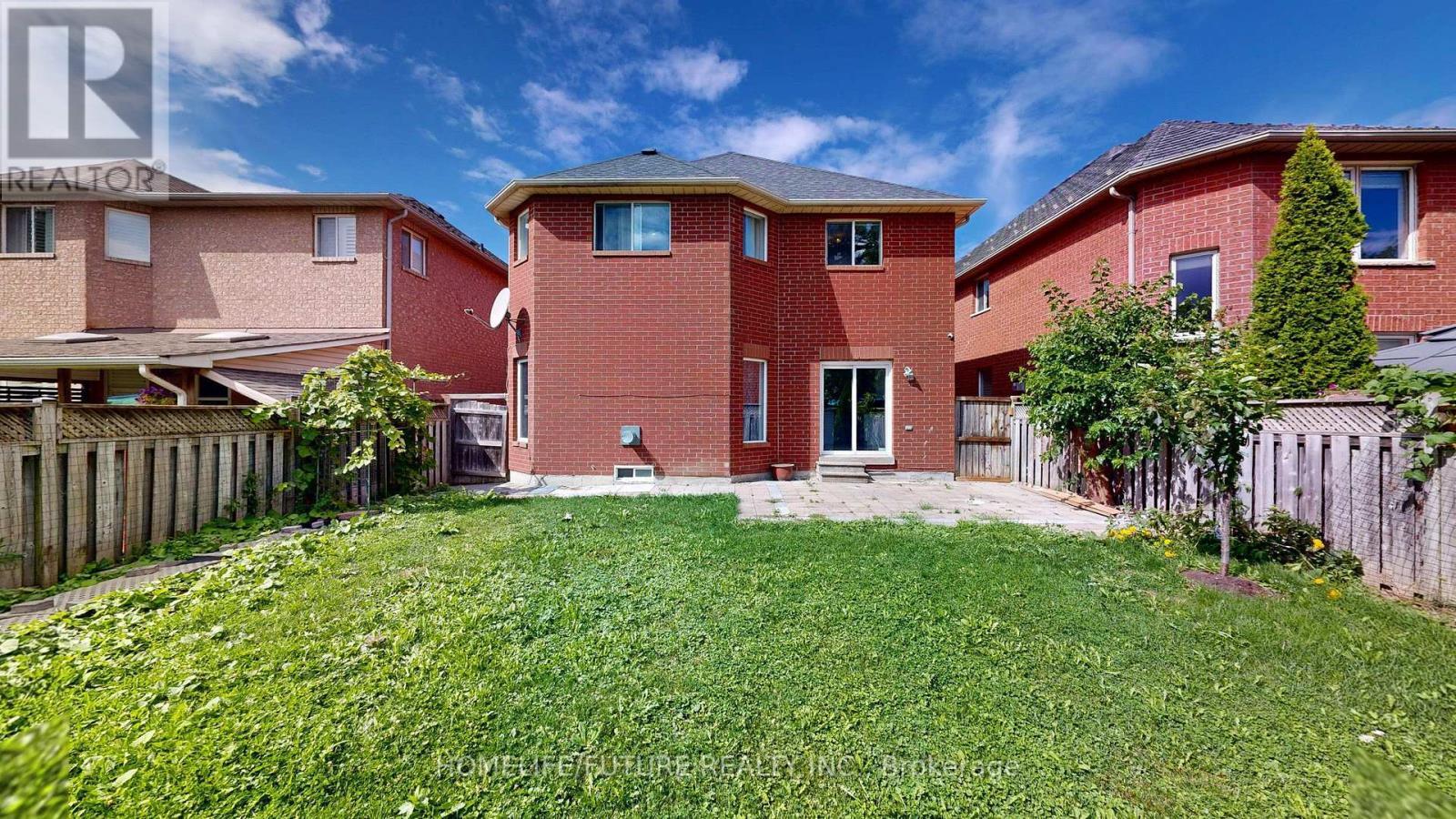 51 Estate Garden Drive, Richmond Hill, Ontario  L4E 3V5 - Photo 44 - N12357335