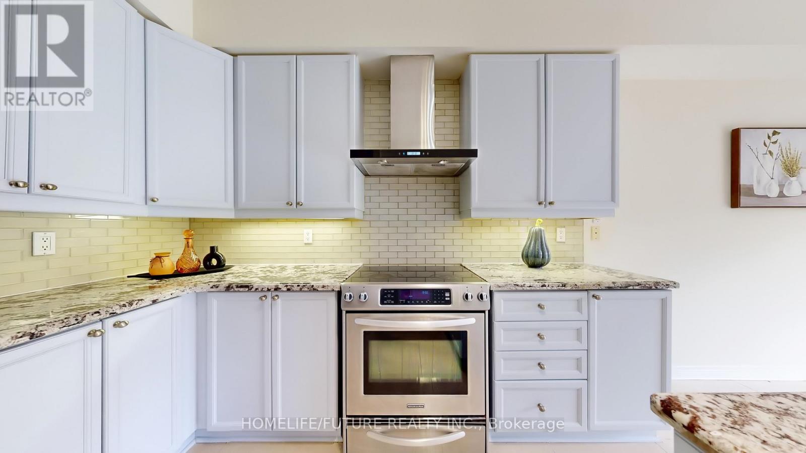 Property at 51 ESTATE GARDEN DRIVE image 3