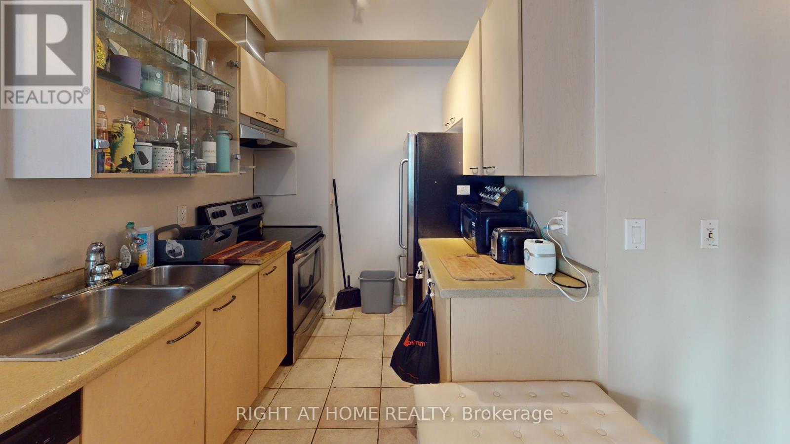 908 - 438 Richmond Street W, Toronto, Ontario  M5V 3S6 - Photo 12 - C12364837