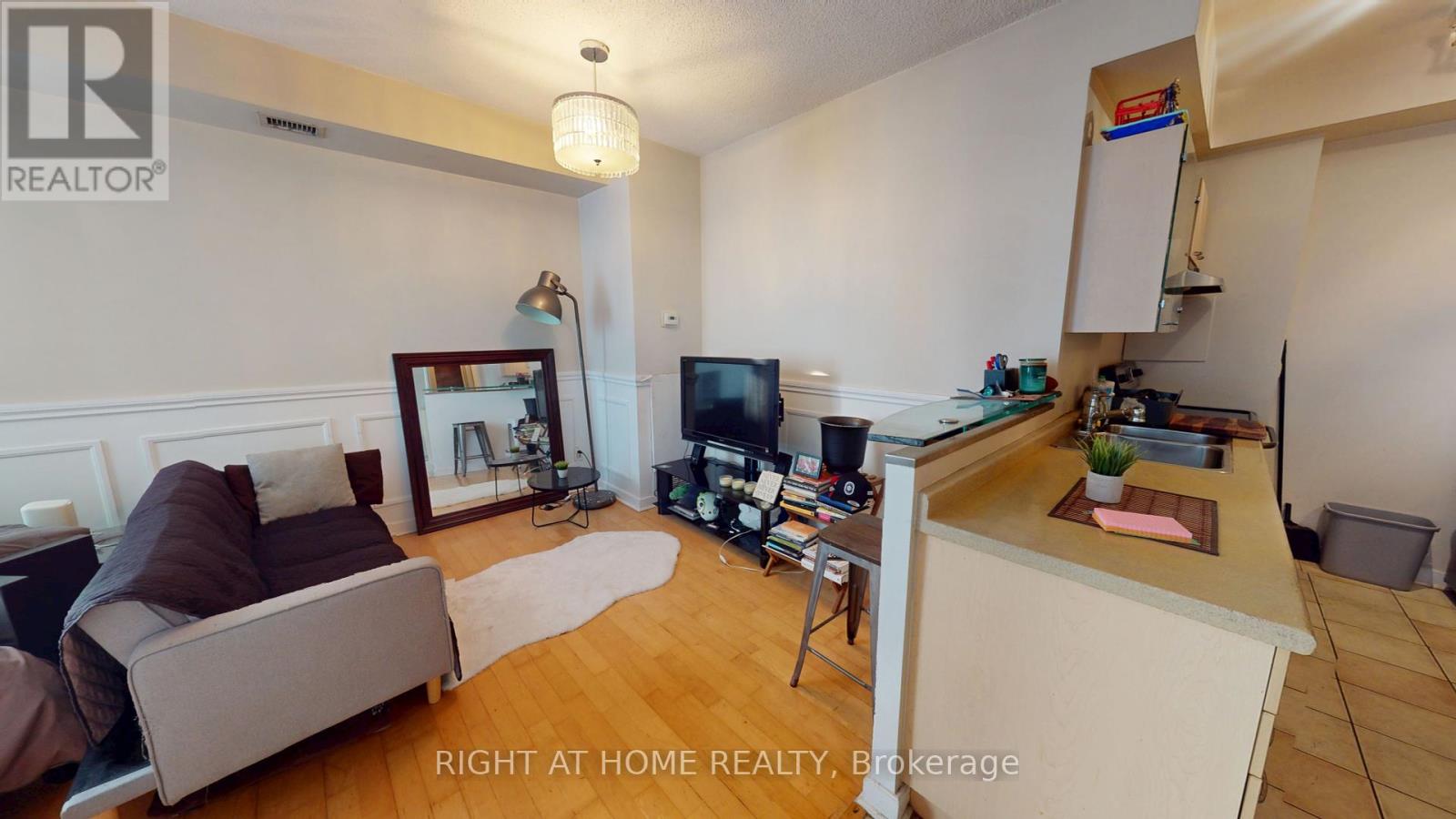 908 - 438 Richmond Street W, Toronto, Ontario  M5V 3S6 - Photo 15 - C12364837