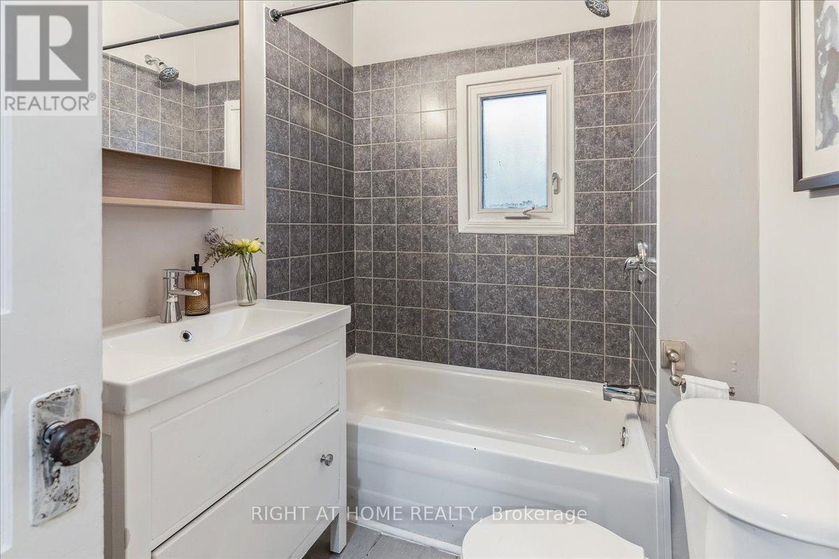16 Birch Avenue E, Hamilton, Ontario  L8L 6H3 - Photo 7 - X12268971