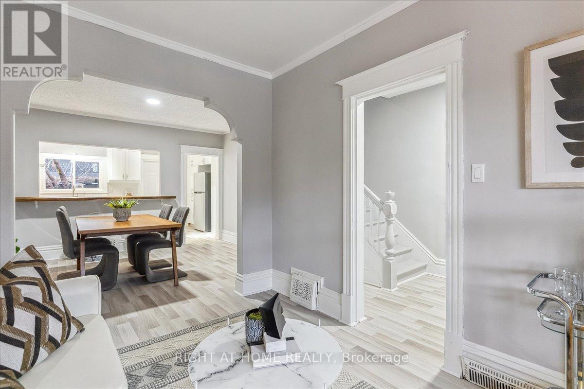 16 Birch Avenue E, Hamilton, Ontario  L8L 6H3 - Photo 3 - X12268971