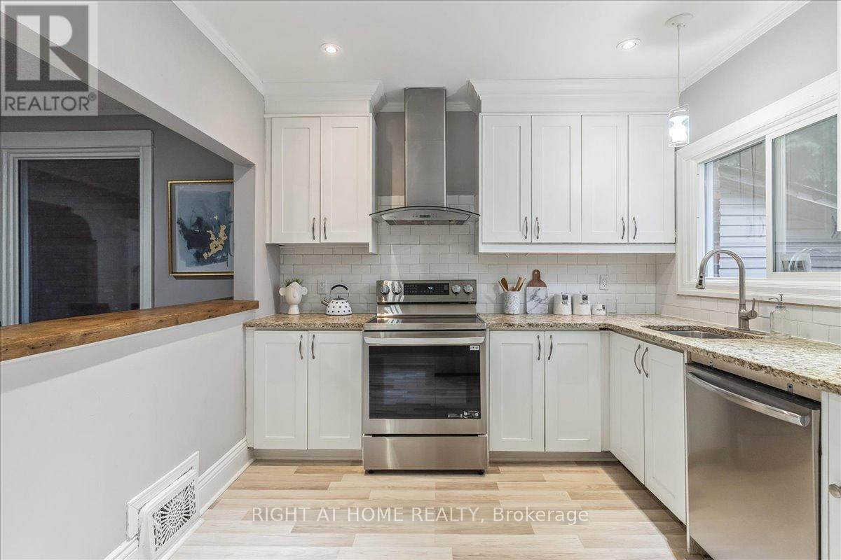 16 Birch Avenue E, Hamilton, Ontario  L8L 6H3 - Photo 2 - X12268971