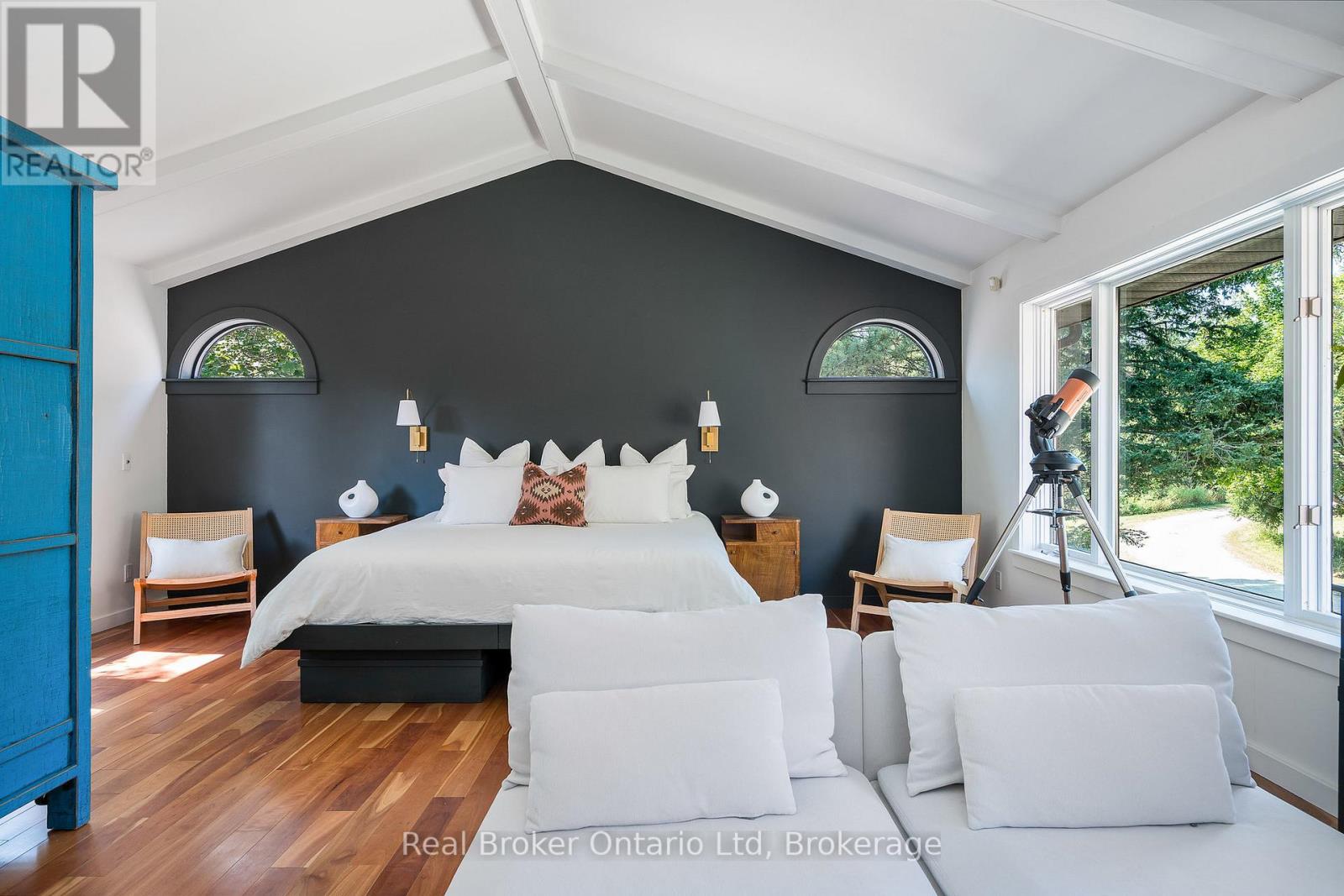 46447 Old Mail Road, Meaford, Ontario  N4L 1W7 - Photo 21 - X12363748