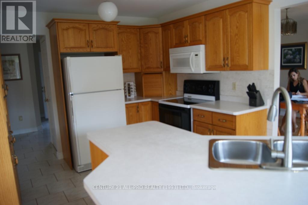 976 Glenhare Street, Cobourg, Ontario  K9A 5G4 - Photo 16 - X12364933