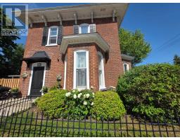 33 Kingsley Avenue, Brighton, Ca