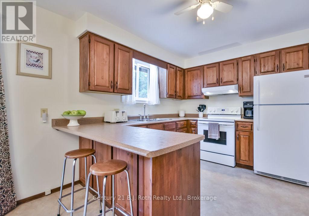65 Lahay Avenue, Orillia, Ontario  L3V 7A2 - Photo 14 - S12364931
