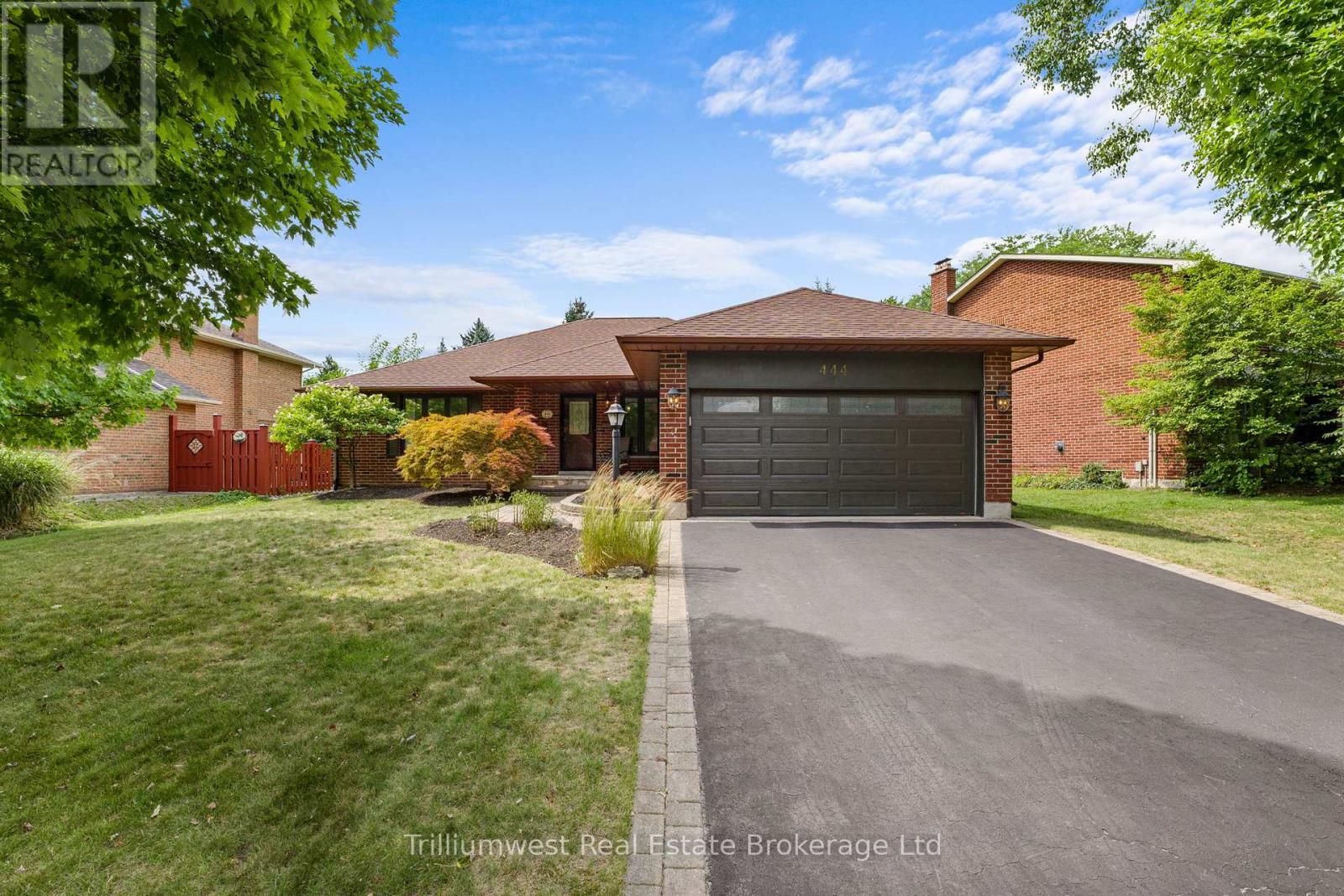 444 Bonny Meadow Road, Oakville, Ontario  L6J 6J2 - Photo 2 - W12364988