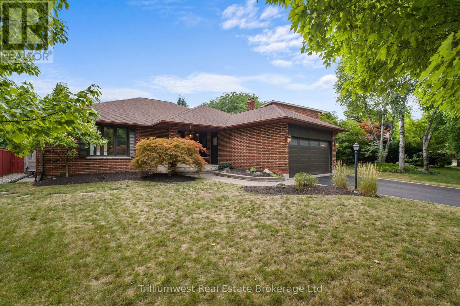 444 Bonny Meadow Road, Oakville, Ontario  L6J 6J2 - Photo 3 - W12364988