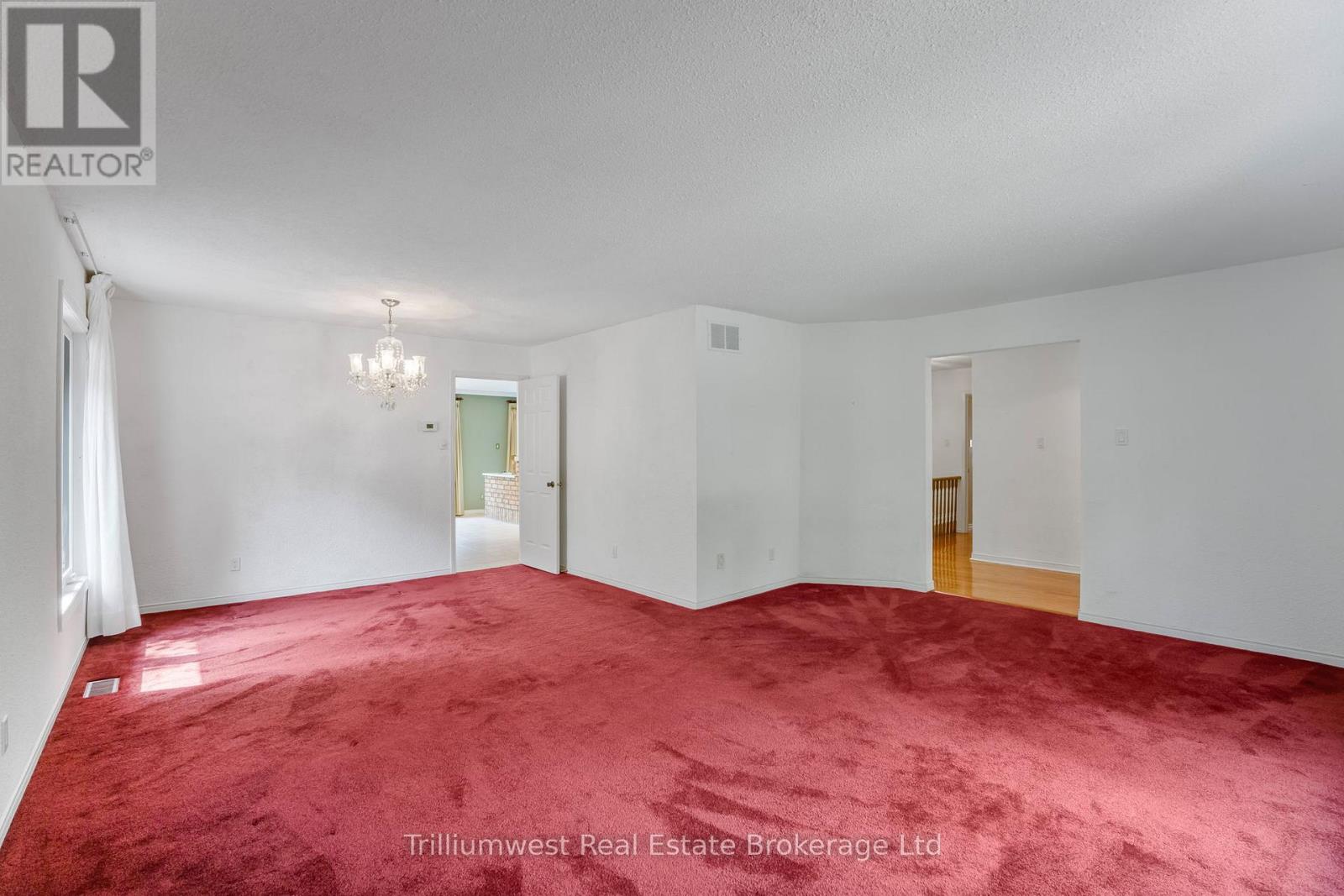 444 Bonny Meadow Road, Oakville, Ontario  L6J 6J2 - Photo 7 - W12364988