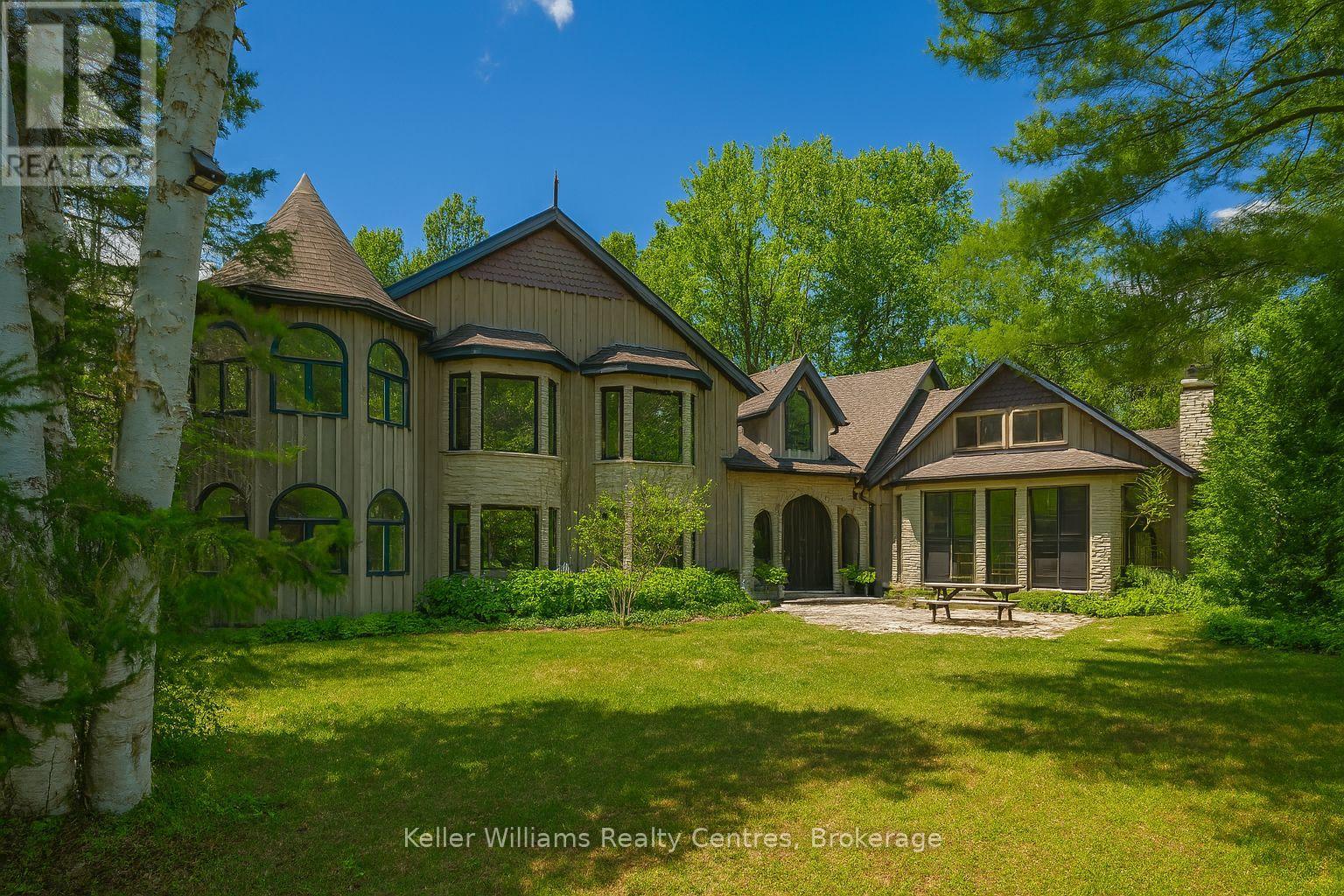 17 Thomas Street, South Bruce Peninsula, Ontario  N0H 2T0 - Photo 2 - X12364994