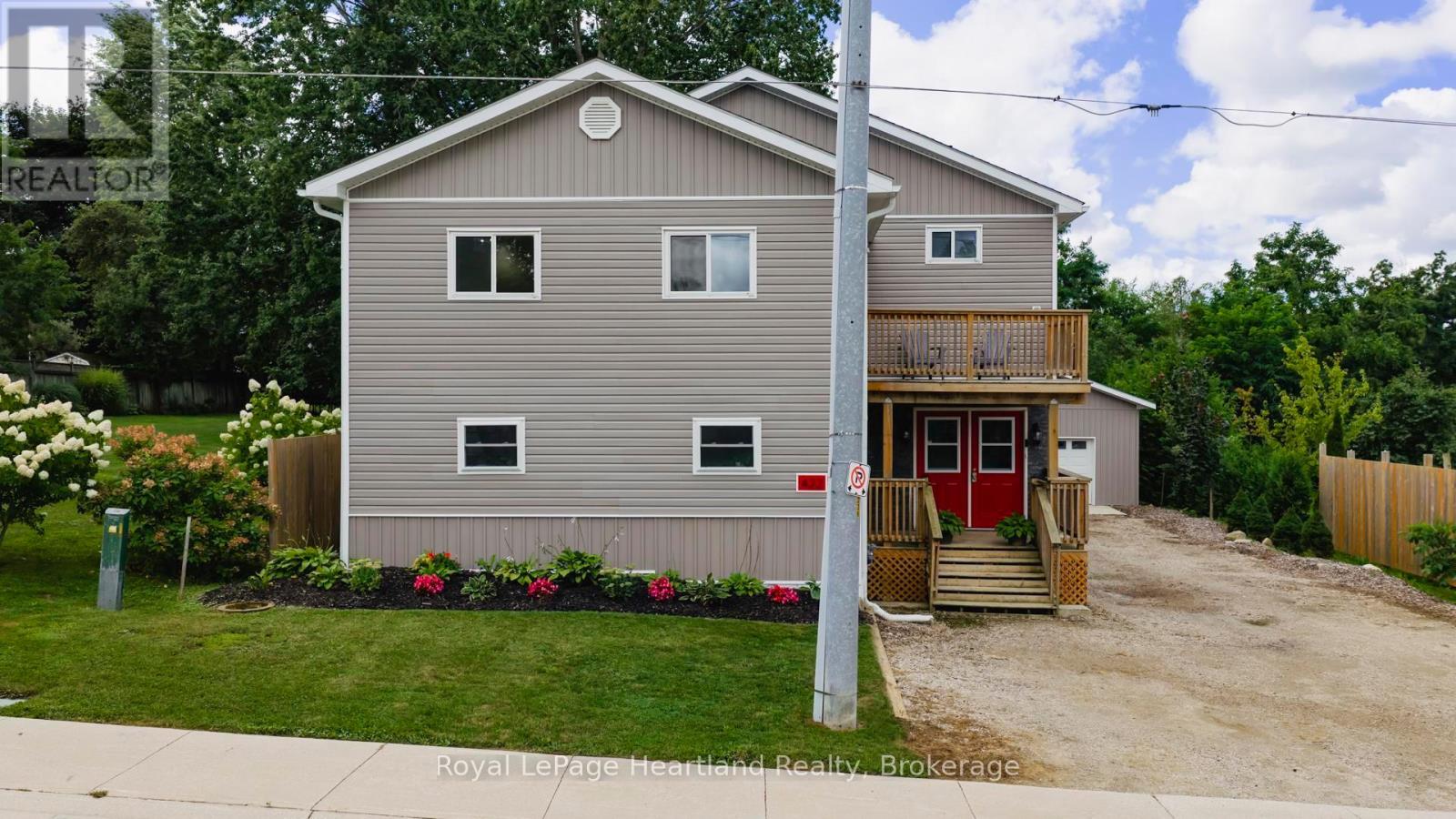 422 Willoughby Street, Huron-Kinloss, Ontario  N0G 2H0 - Photo 2 - X12365005