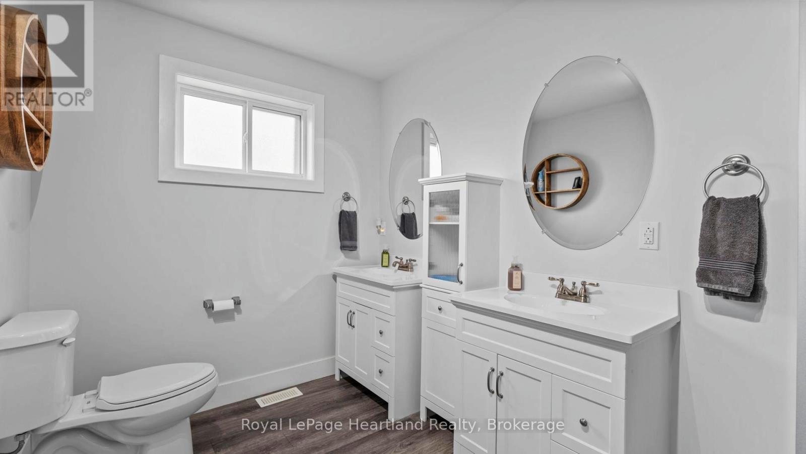 422 Willoughby Street, Huron-Kinloss, Ontario  N0G 2H0 - Photo 33 - X12365005