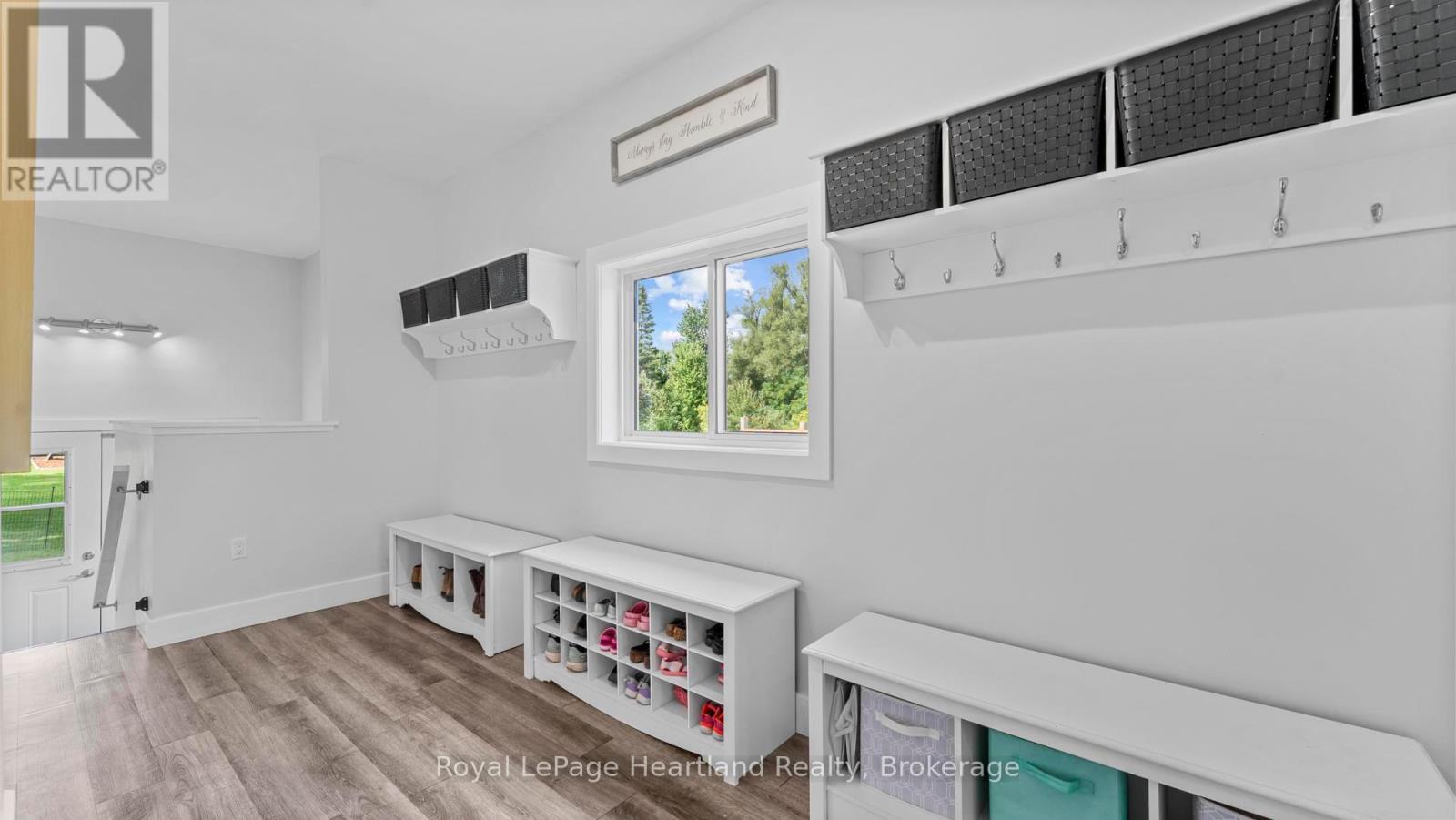 422 Willoughby Street, Huron-Kinloss, Ontario  N0G 2H0 - Photo 35 - X12365005