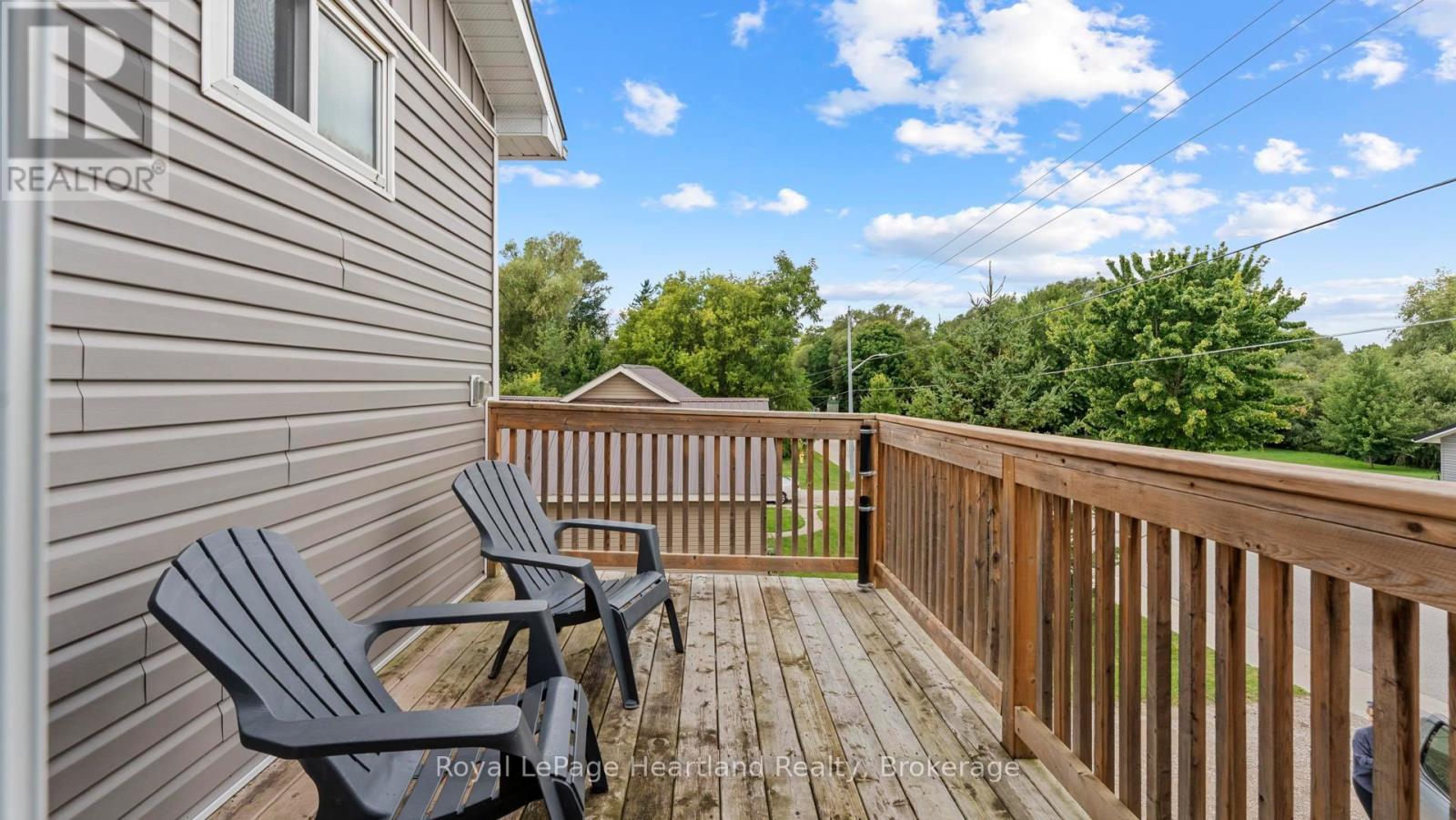 422 Willoughby Street, Huron-Kinloss, Ontario  N0G 2H0 - Photo 38 - X12365005
