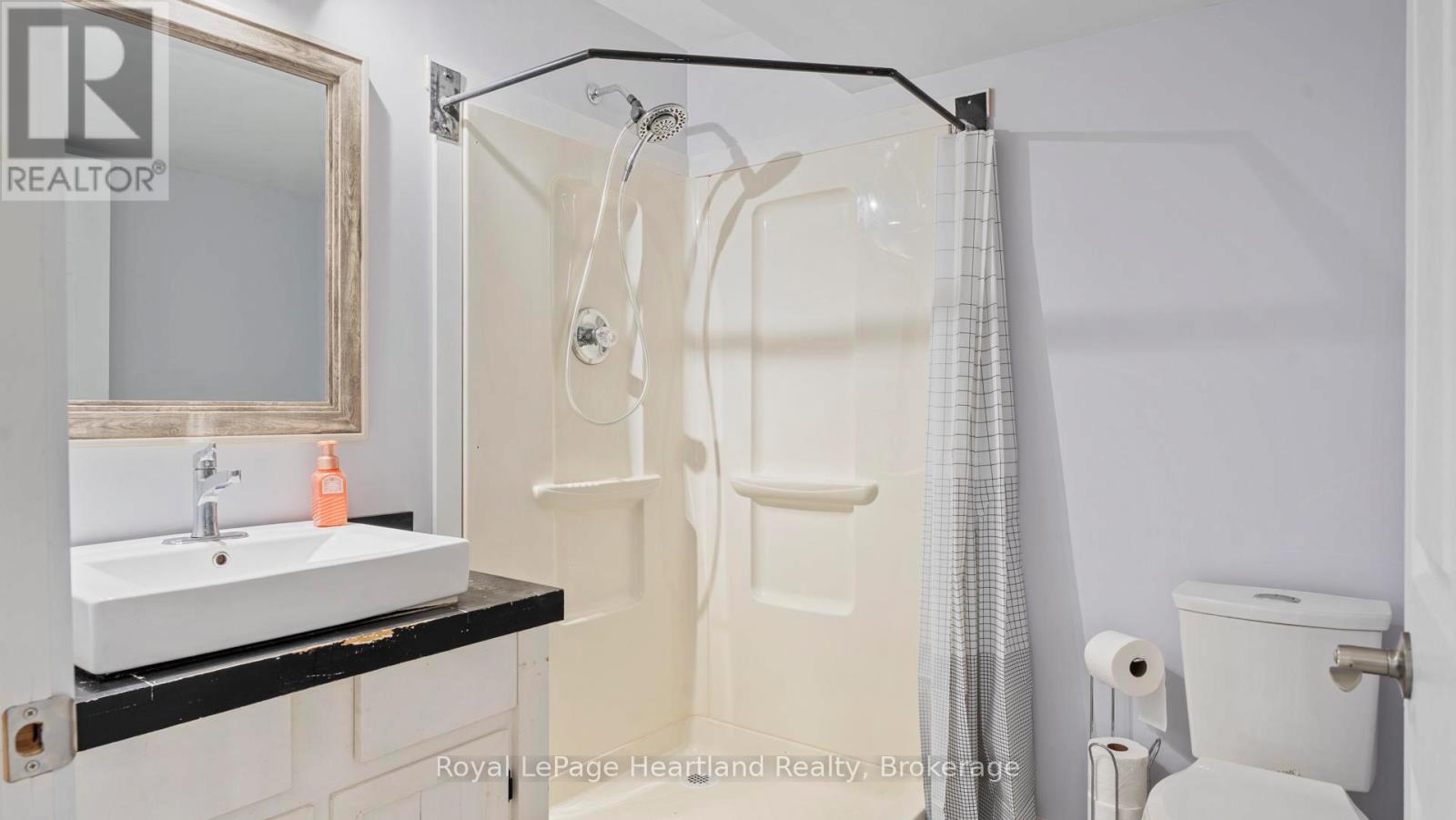 422 Willoughby Street, Huron-Kinloss, Ontario  N0G 2H0 - Photo 42 - X12365005