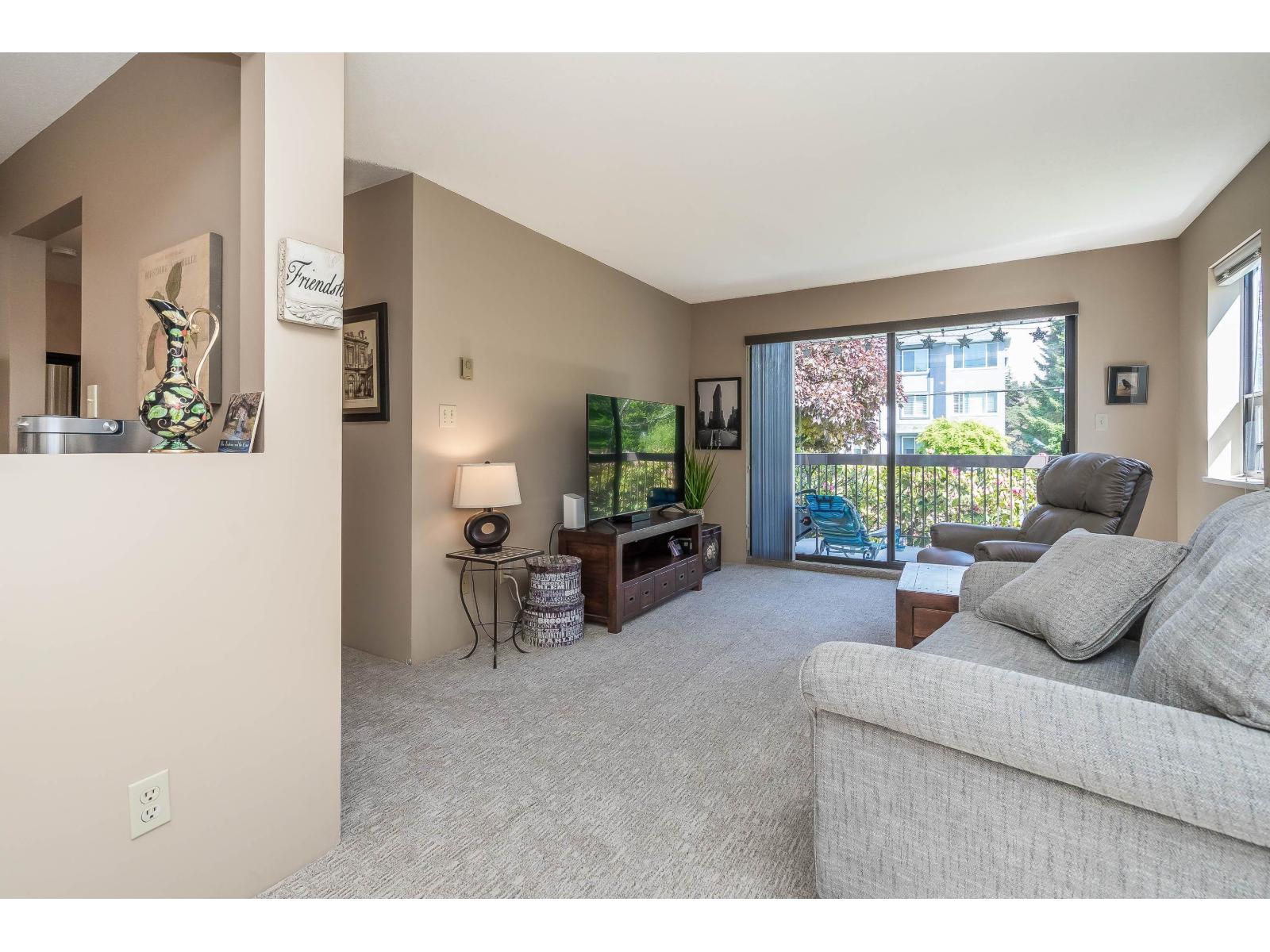 102 15290 Thrift Avenue, White Rock, British Columbia  V4B 2L2 - Photo 11 - R3040242