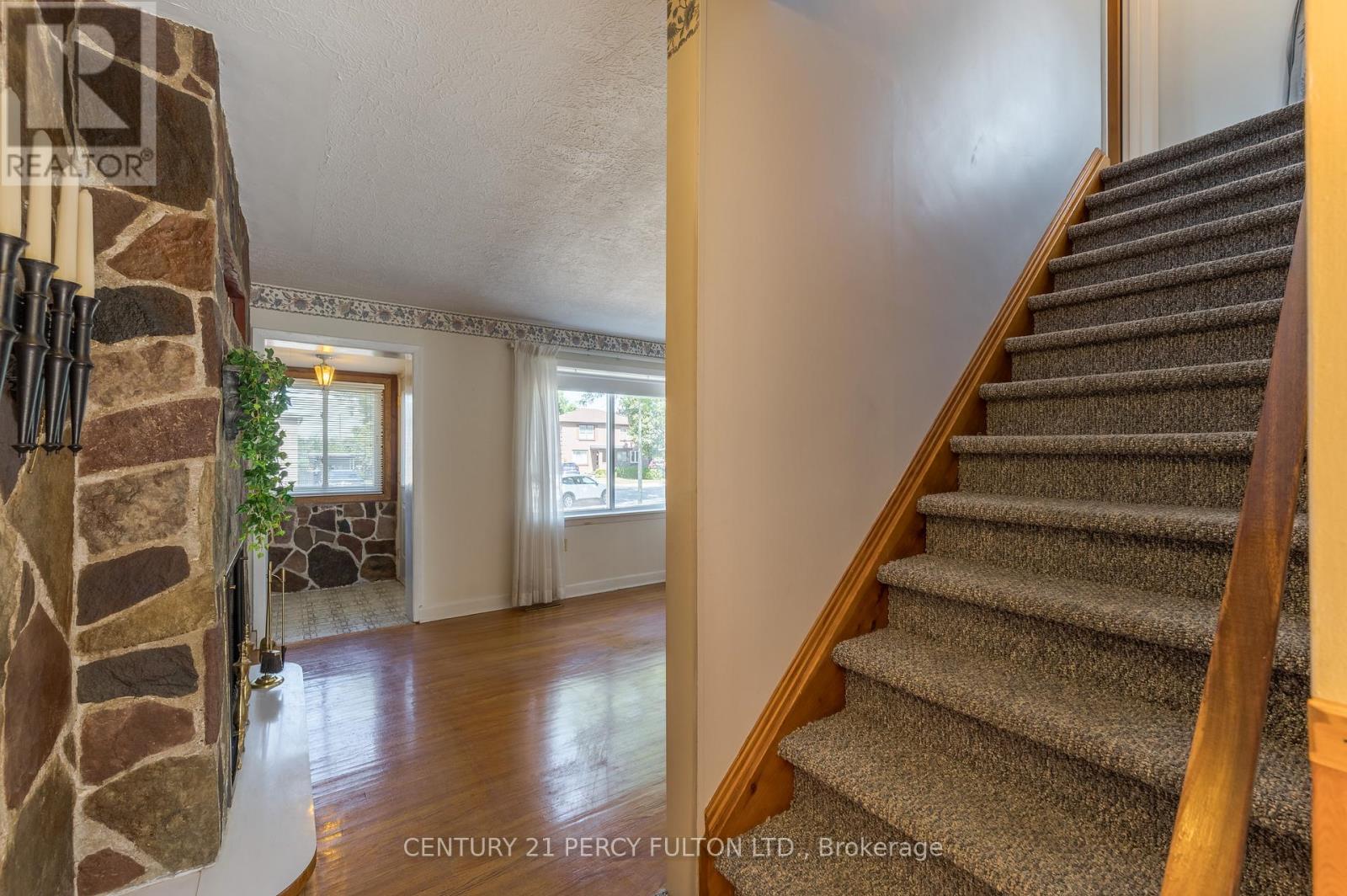 111 Short Avenue, Kawartha Lakes, Ontario  K9V 1J7 - Photo 15 - X12364839