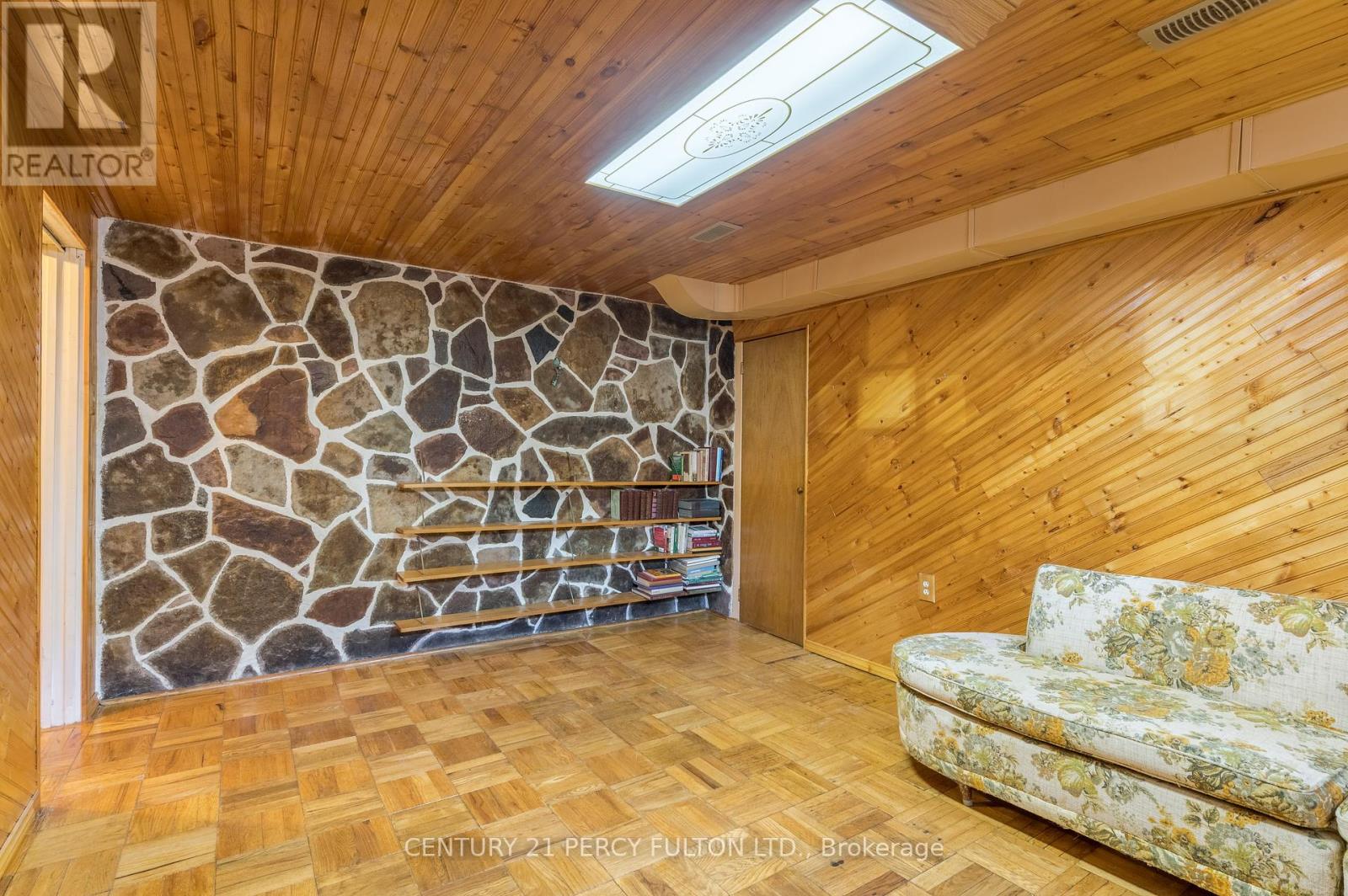 111 Short Avenue, Kawartha Lakes, Ontario  K9V 1J7 - Photo 34 - X12364839