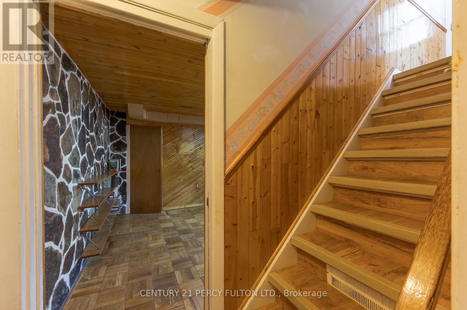 111 Short Avenue, Kawartha Lakes, Ontario  K9V 1J7 - Photo 38 - X12364839