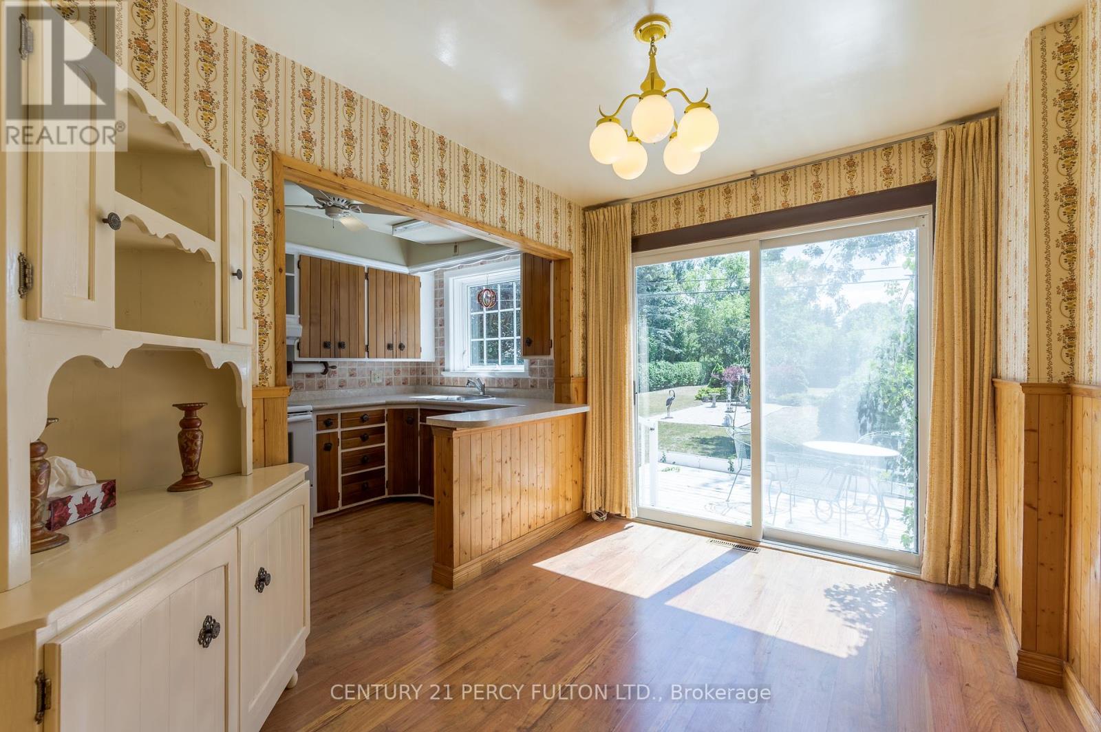 111 Short Avenue, Kawartha Lakes, Ontario  K9V 1J7 - Photo 6 - X12364839