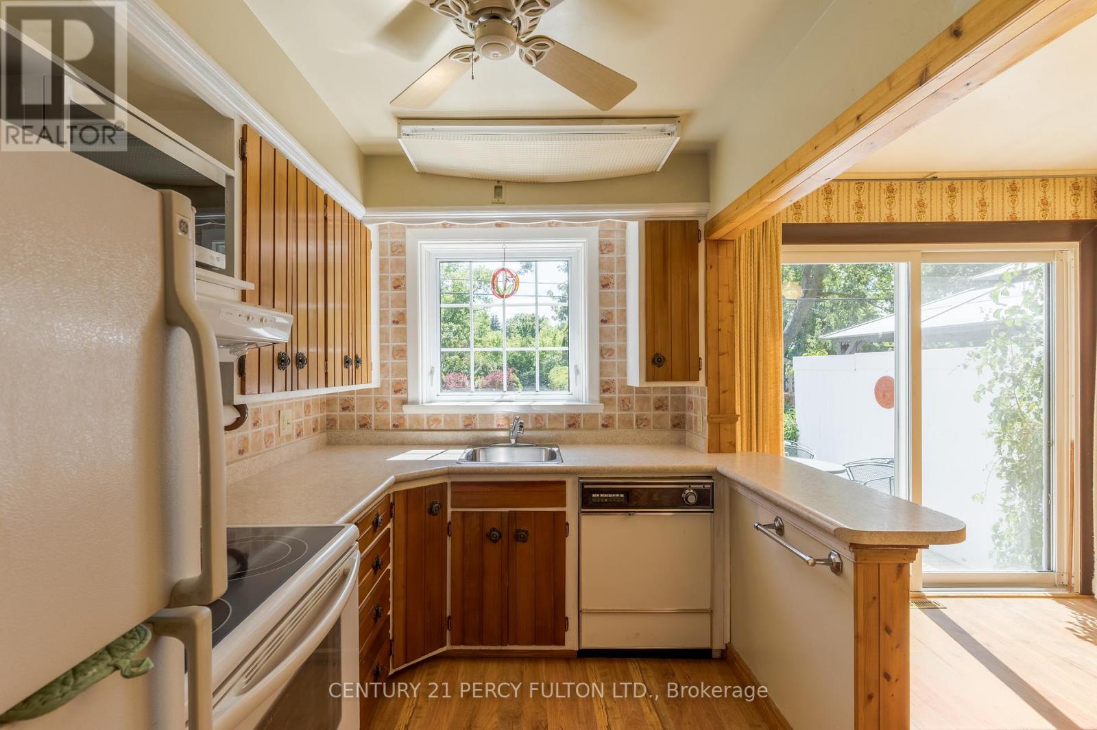 111 Short Avenue, Kawartha Lakes, Ontario  K9V 1J7 - Photo 9 - X12364839