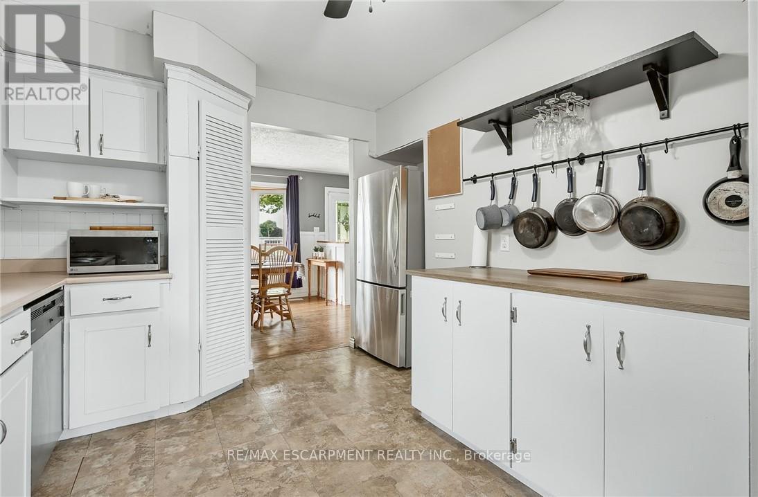 50 Sandalwood Avenue, Hamilton, Ontario  L8T 2E3 - Photo 10 - X12364841