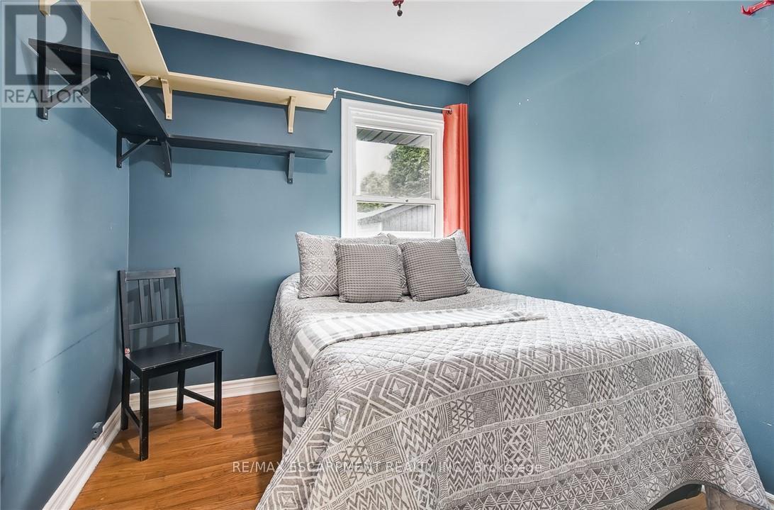 50 Sandalwood Avenue, Hamilton, Ontario  L8T 2E3 - Photo 18 - X12364841