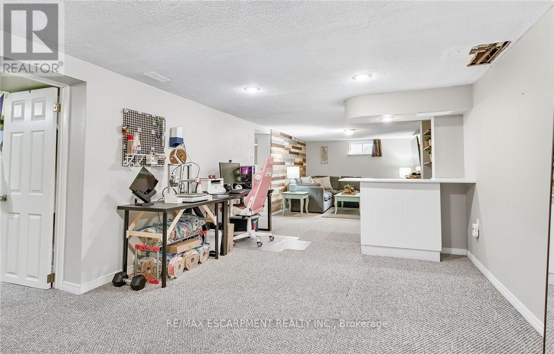 50 Sandalwood Avenue, Hamilton, Ontario  L8T 2E3 - Photo 25 - X12364841