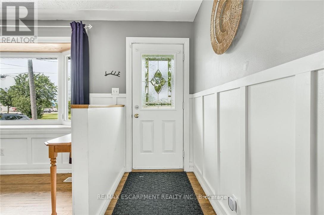 50 Sandalwood Avenue, Hamilton, Ontario  L8T 2E3 - Photo 4 - X12364841