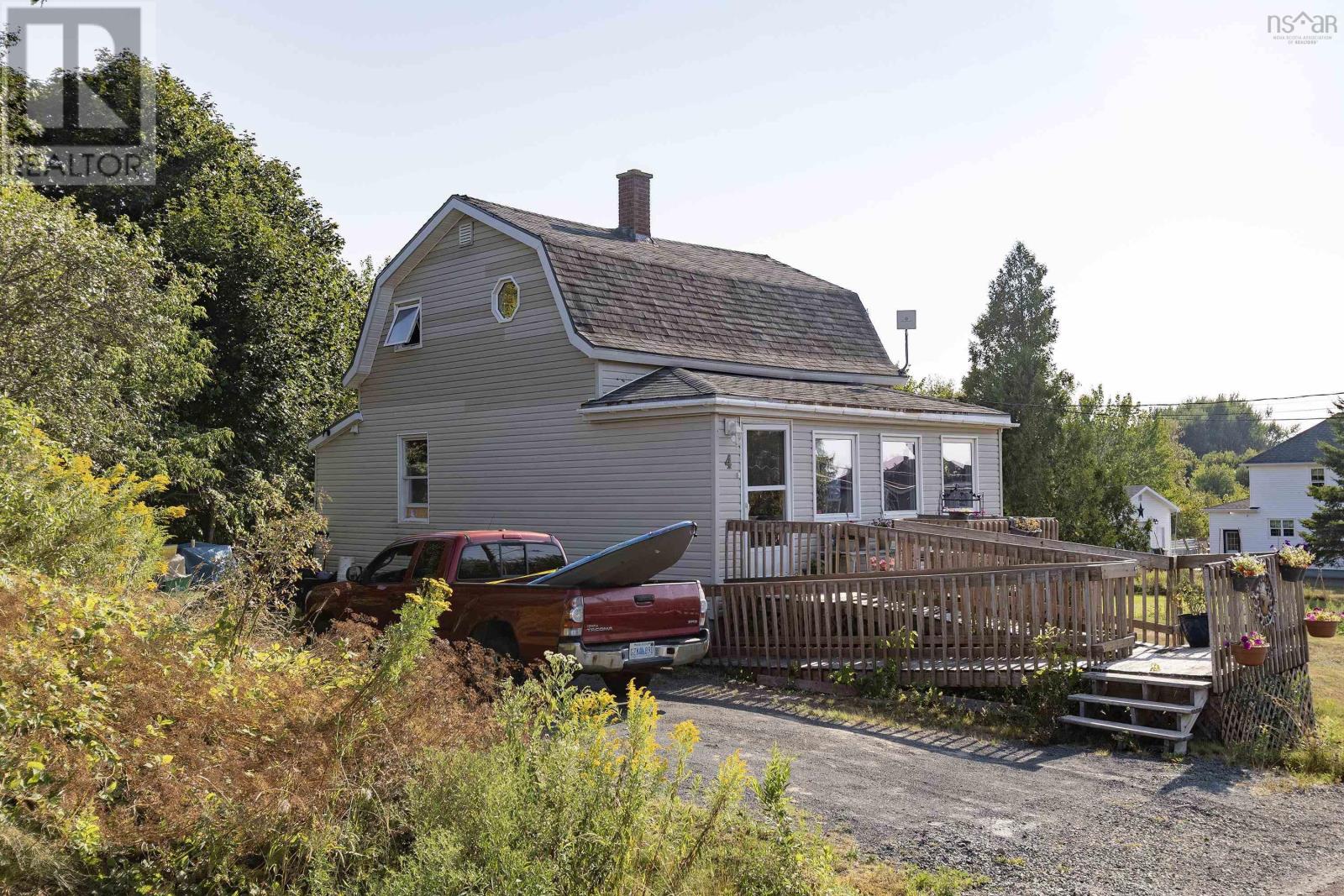 4 Starr Street, Springhill, Nova Scotia