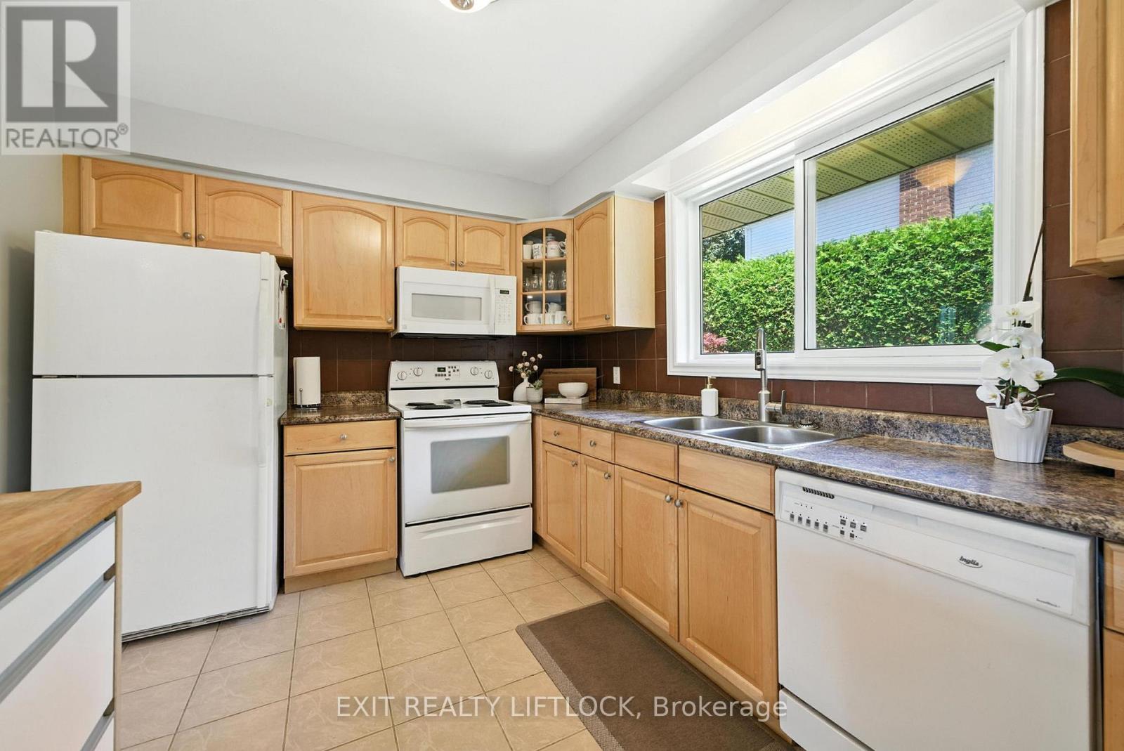 47 Martindale Street, Oshawa, Ontario  L1H 6W7 - Photo 11 - E12362813