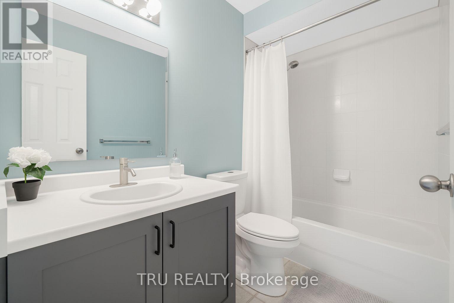 102 Southpointe Avenue, Ottawa, Ontario  K2J 4T5 - Photo 10 - X12363799