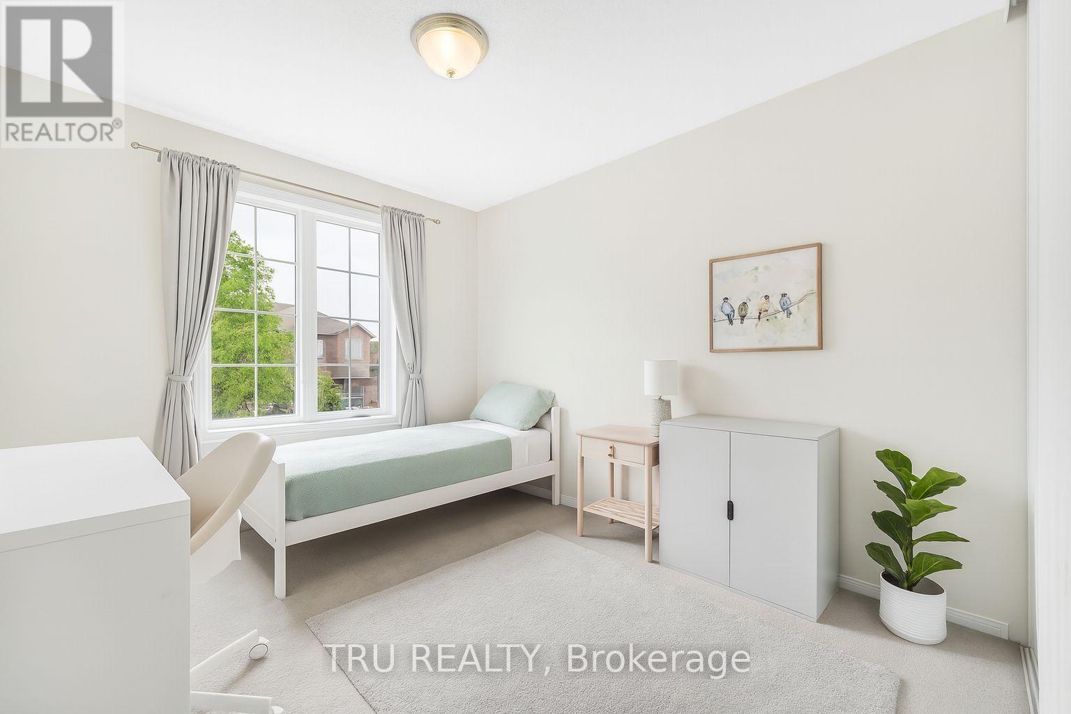 102 Southpointe Avenue, Ottawa, Ontario  K2J 4T5 - Photo 8 - X12363799