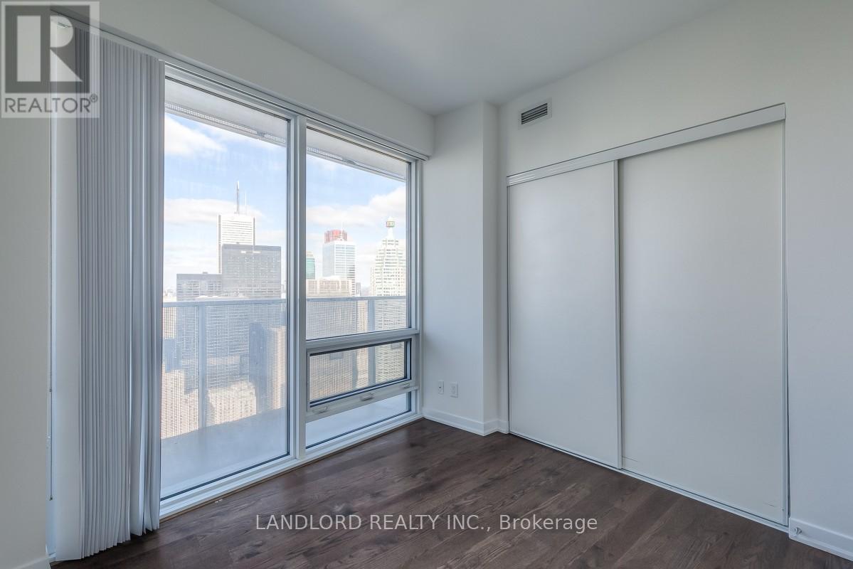 5804 - 100 Harbour Street, Toronto, Ontario  M5J 2T5 - Photo 11 - C12364955