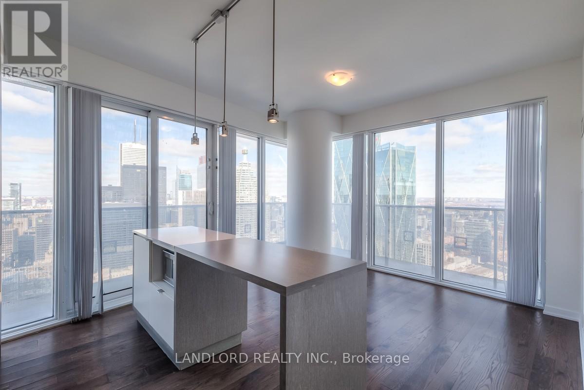 5804 - 100 Harbour Street, Toronto, Ontario  M5J 2T5 - Photo 5 - C12364955